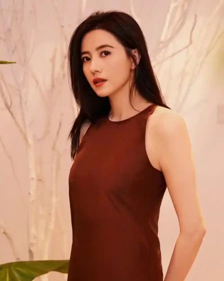 红色连体裙