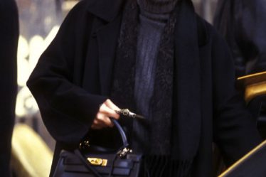 蓬松短发，职业而不失性感